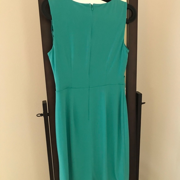 Dresses - Picture 3 of 3